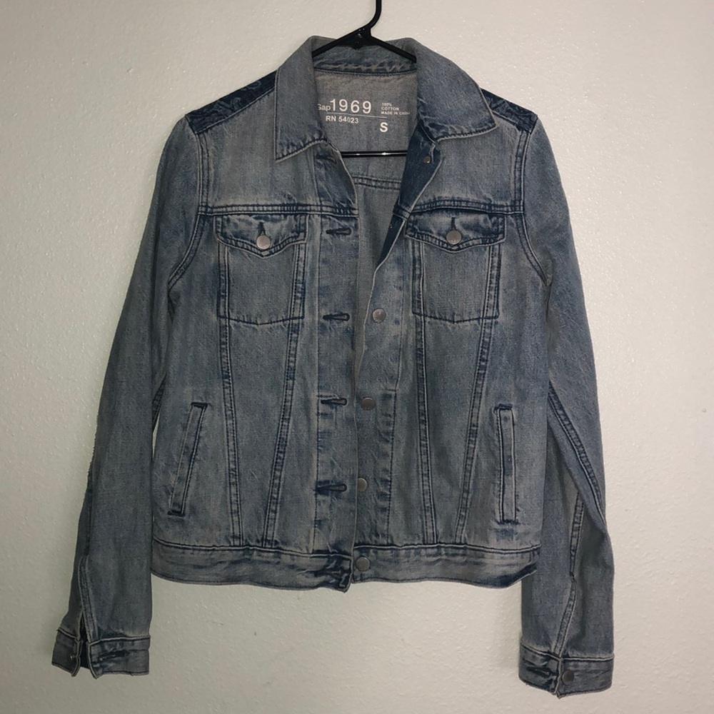 Gap 1969 Denim jacket with paisley detail